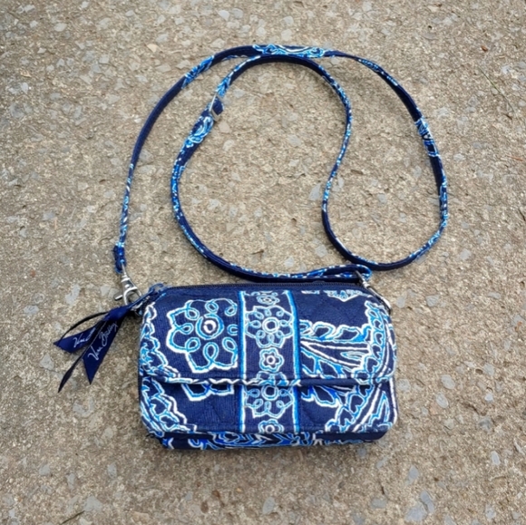 Vera Bradley | Small Double-Zip Wallet Crossbody - Picture 3 of 8